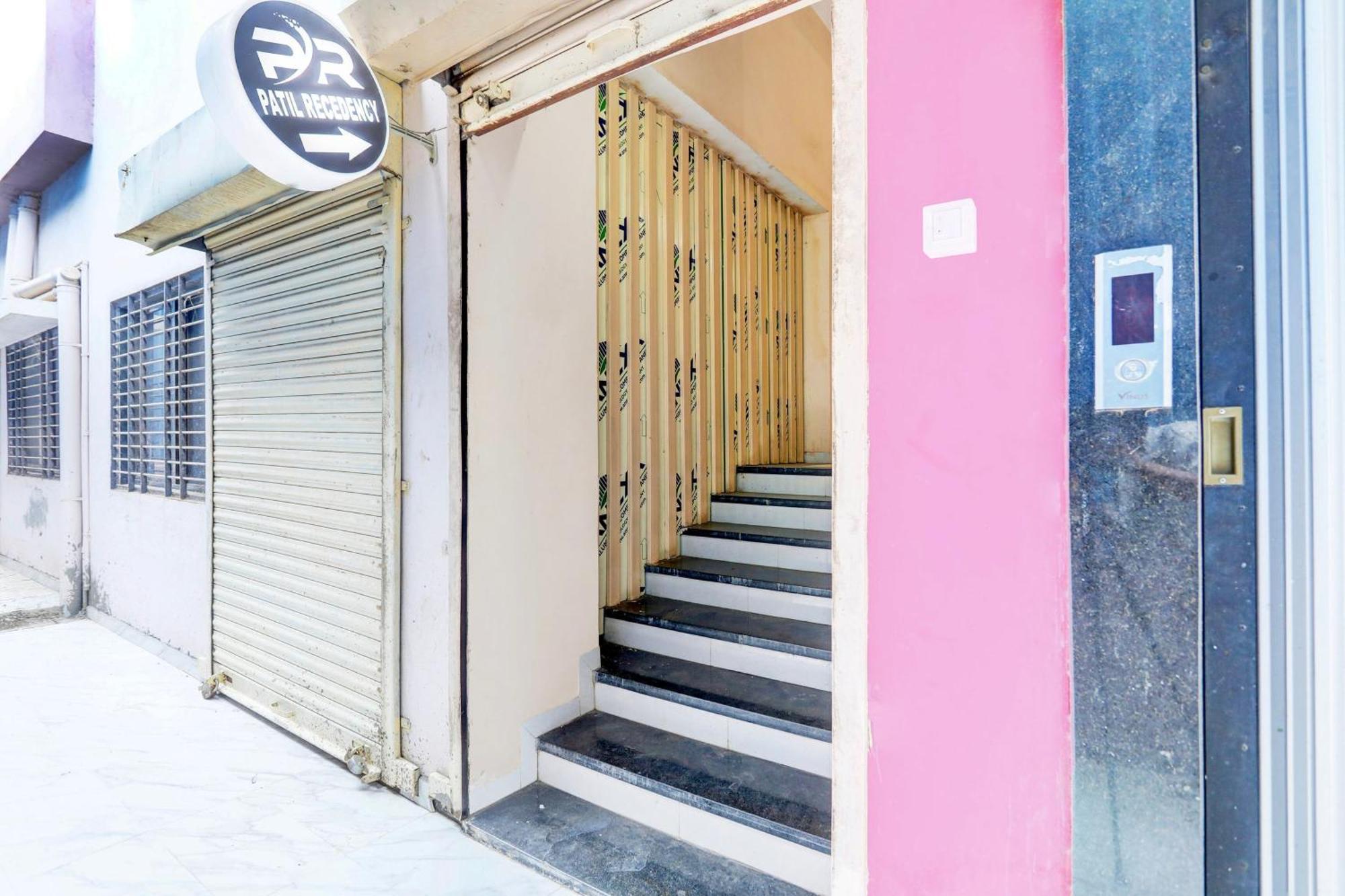 Hotel O Patil Residency Lodging Shahada Dış mekan fotoğraf